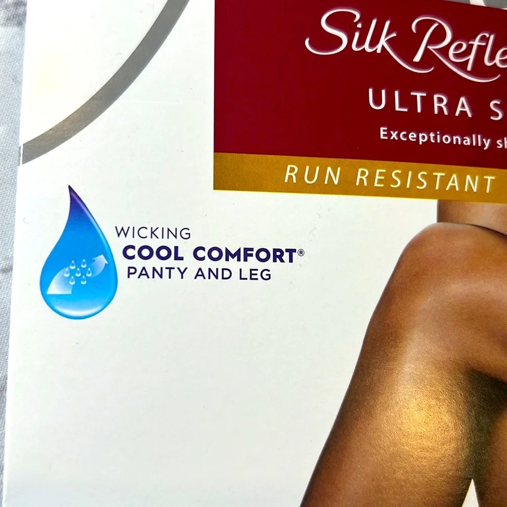 🆕Hanes Silk Reflections Ultra Sheer in Little Color